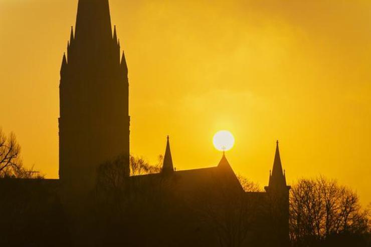 Salisbury Cathedral Silhouette Digital Print Large – Photo Wellness