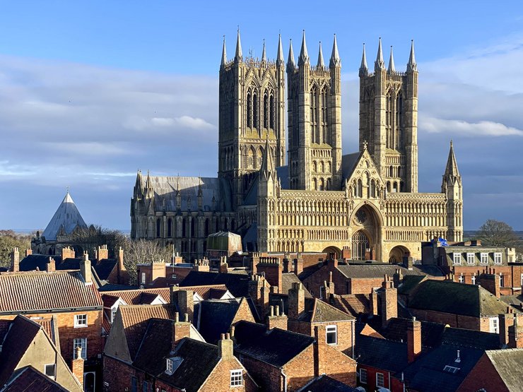 Andy Marshall 📸 on Twitter: "Lincoln yesterday: I don't think I've seen anything as uplifting and so pleasing to the eye in all of England.… "