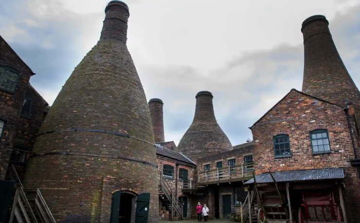 Stoke has missed chance to capitalise on its pottery heritage, says V&A boss | Heritage | The Guardian