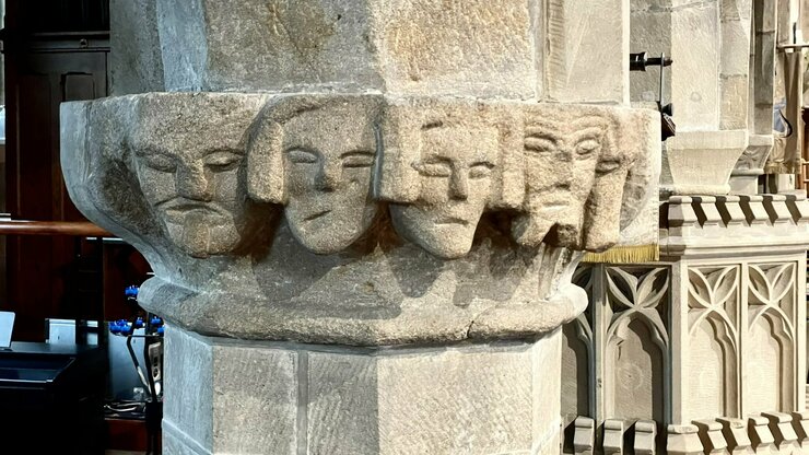 Andy Marshall 📸 on Twitter: "One for the early birds: A glimpse of humanity. I love these medieval capital carvings at St. Bartholomew’s church in Chipping, Lancashire - very ‘conversational’ in tone.… "