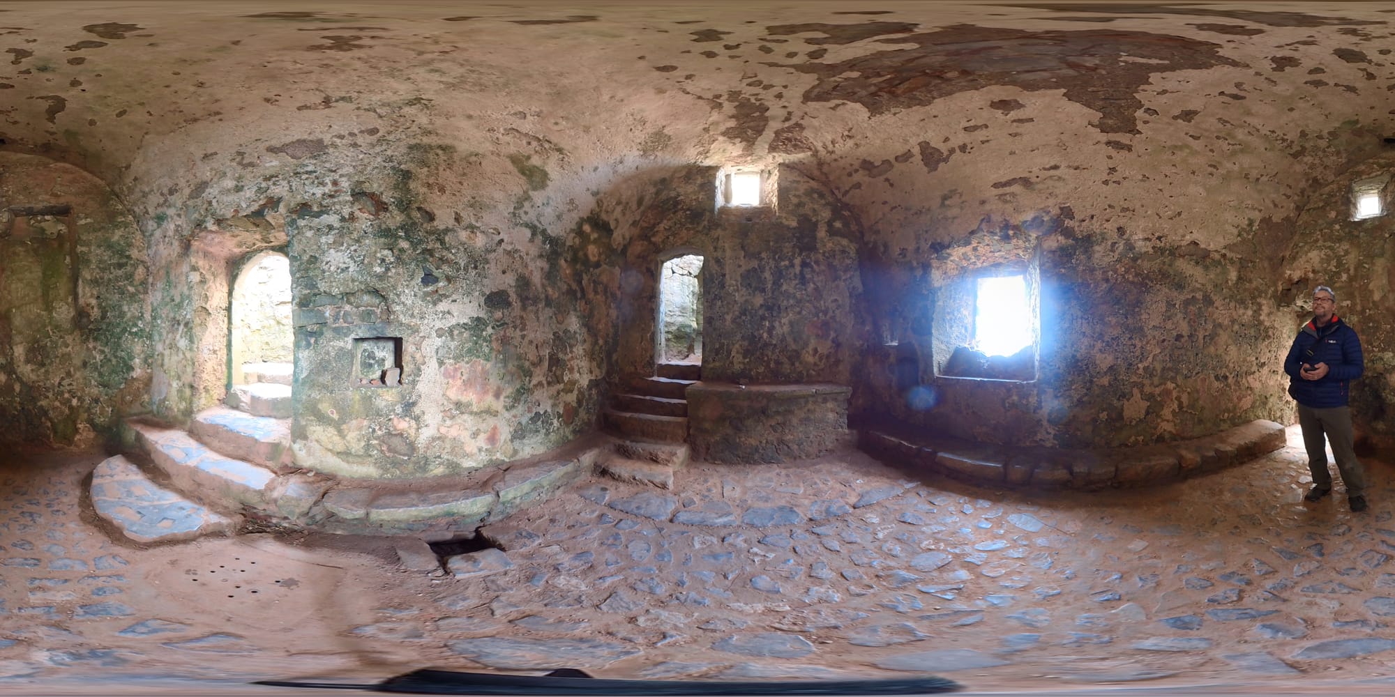 Be there: Interior of St. Govan's Chapel, Pembrokeshire in glorious VR.