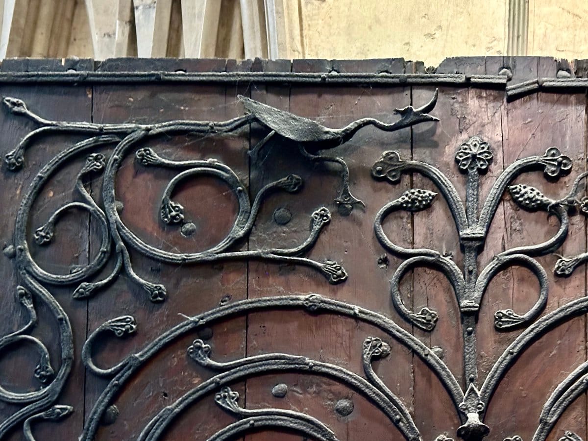 Comperandum - Dragon Motif on Metalwork