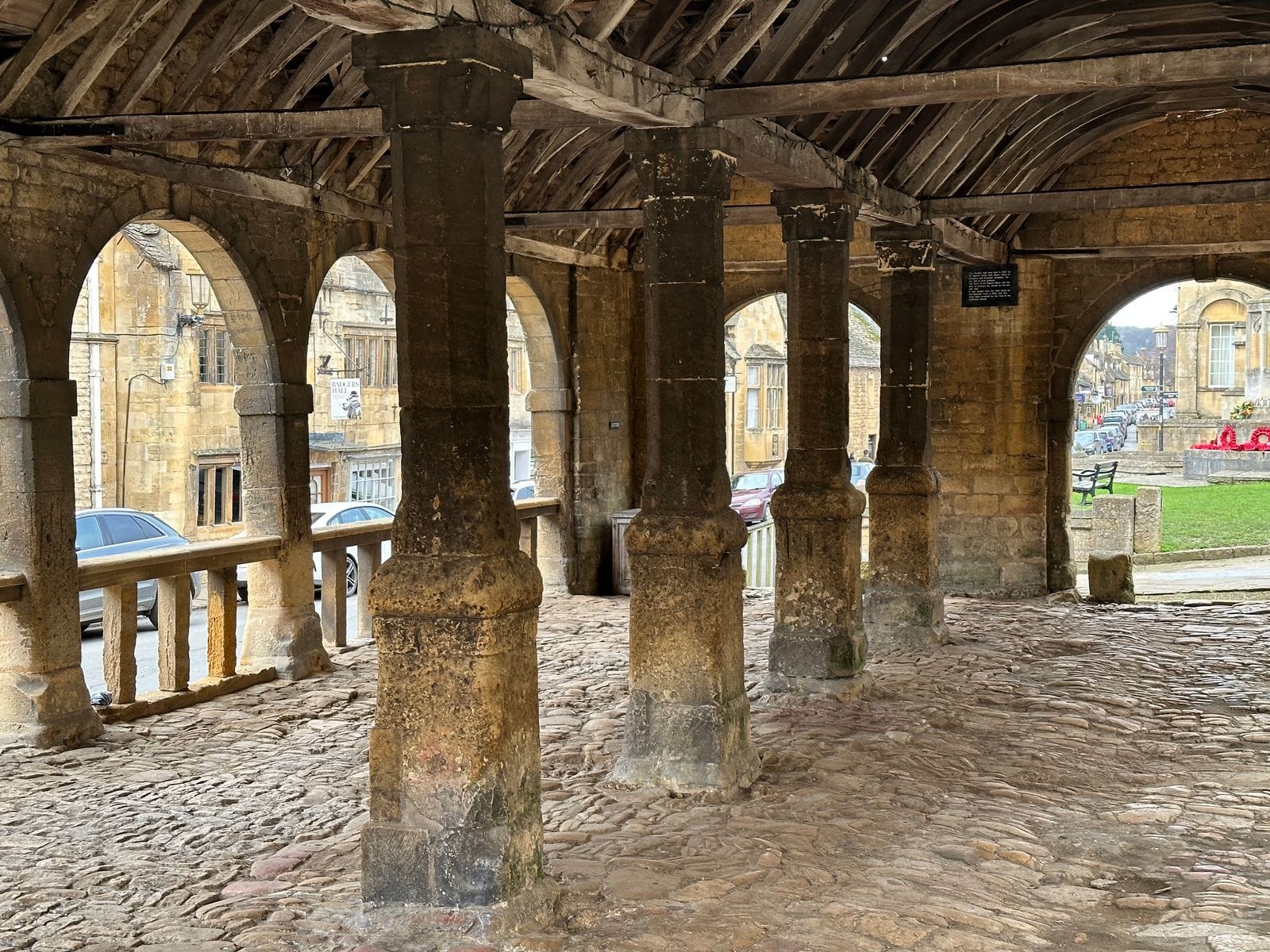 📍Loci: The Volute and the Cobbled Floor