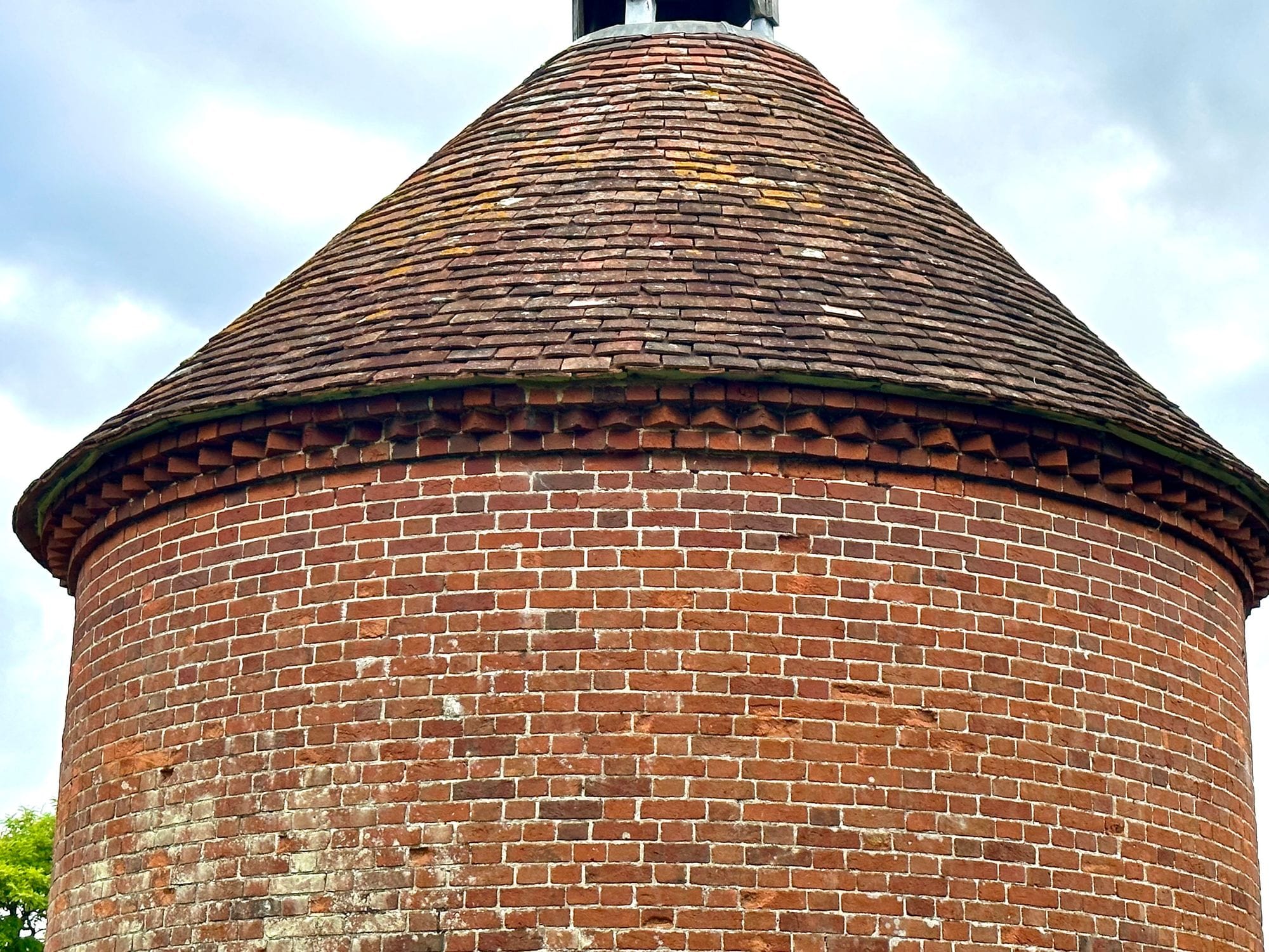 📝 Field Notes from my Camper-van-camino:Broughton in Hampshire