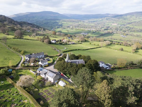 Member Powered Photography: St. Elli's, Gilwern, Monmouthshire - Professional Photographs