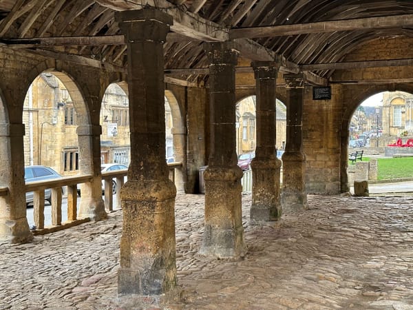 📍Loci: The Volute and the Cobbled Floor