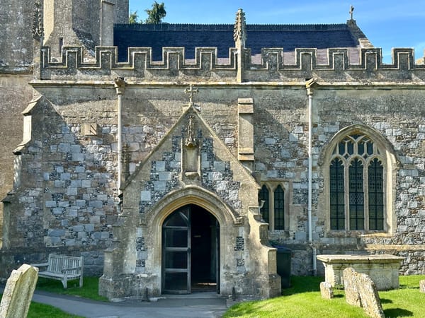 📝 Field Notes from my Camper-van-camino: Avebury, Wiltshire